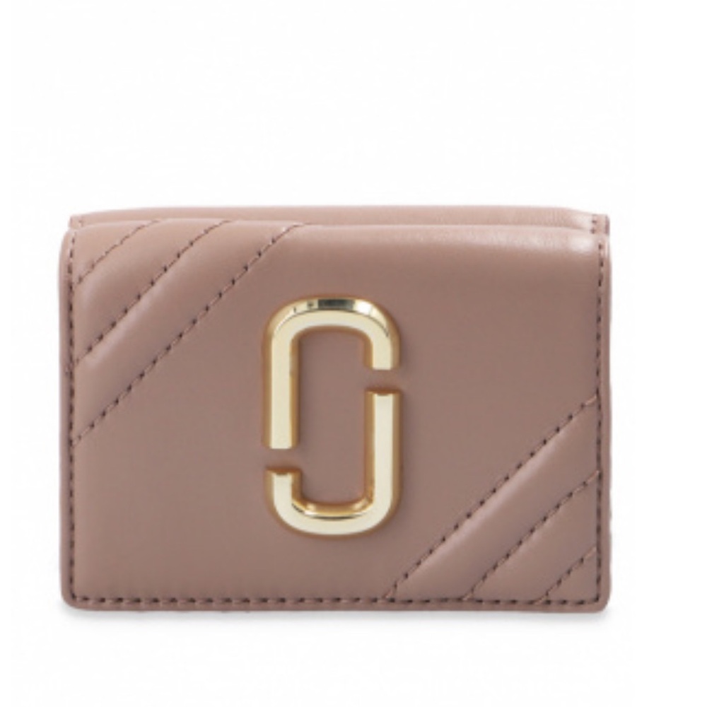 Marc Jacobs Snapshot Brown Leather Wallet with Brass Logo.  Gently Used